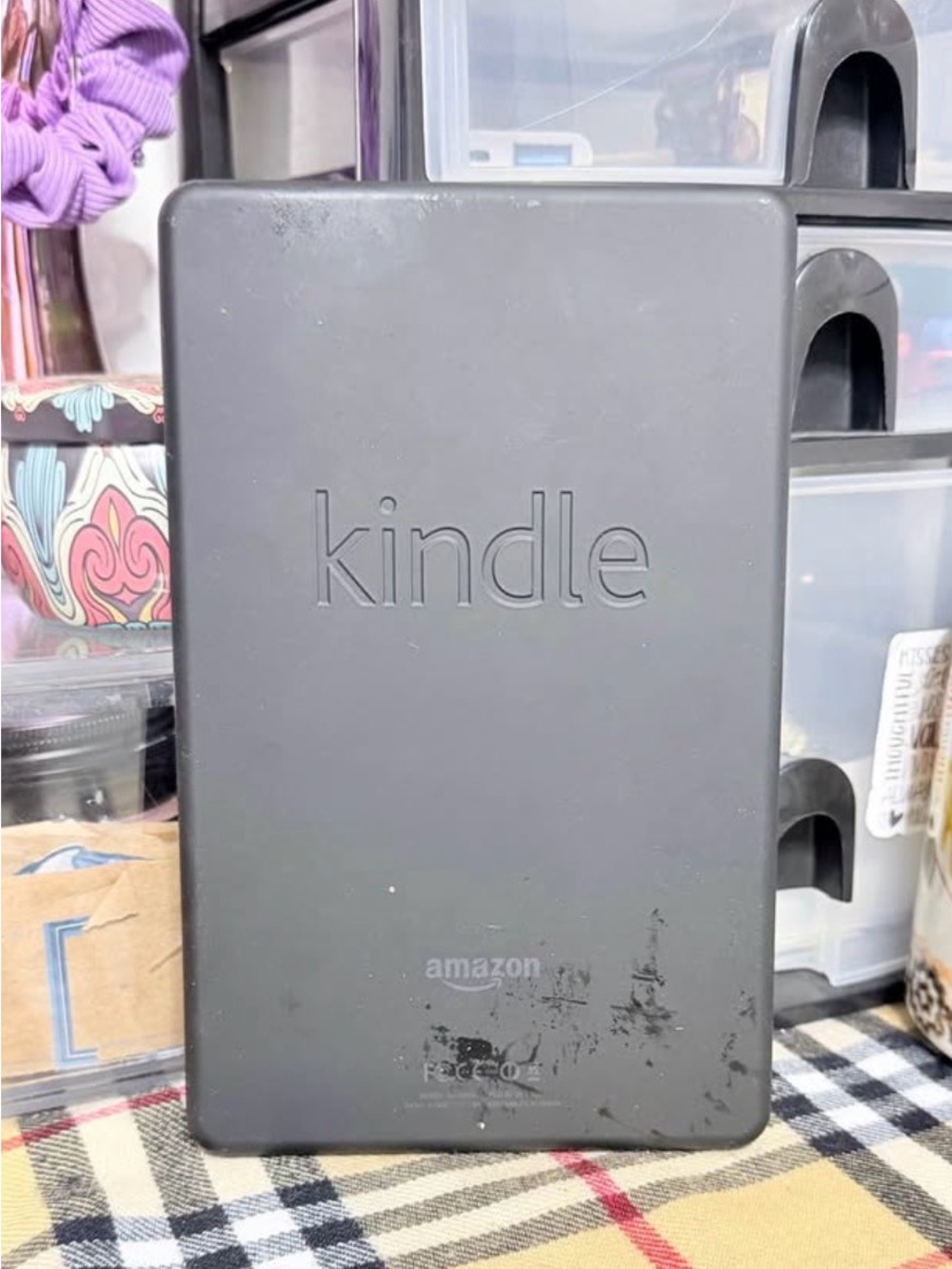 Amazon Kindle D01400 Fire
1st Generation eReader Tablet
8GB Black - Picture 2 of 3
